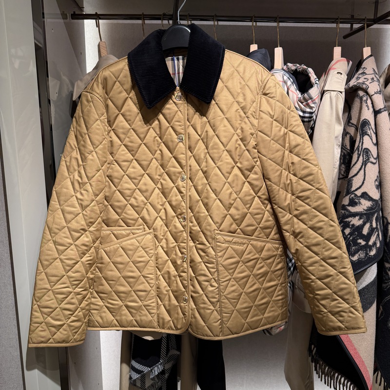 Burberry 26 Classic Quilted Diamond-Pattern Cotton Jacket for Women, Casual Lapel Cotton Coat for Men Burberry 26 Classic Quilted Diamond-Pattern Cotton Jacket for Women, Casual Lapel Cotton Coat for Men