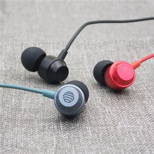 Welfare metal in-ear mobile phone wire control headphones surging bass DJ American standard general high face value