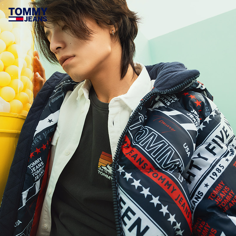 Купить TOMMY JEANS мужской 20 осень и 