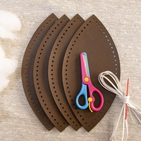 Обычные иголки и ножницы коврика случайны