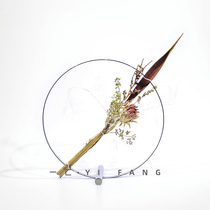 A modern minimalist geometric metal Q-shaped ring ornaments model room living room coffee table bookstore table cabinet soft decorations