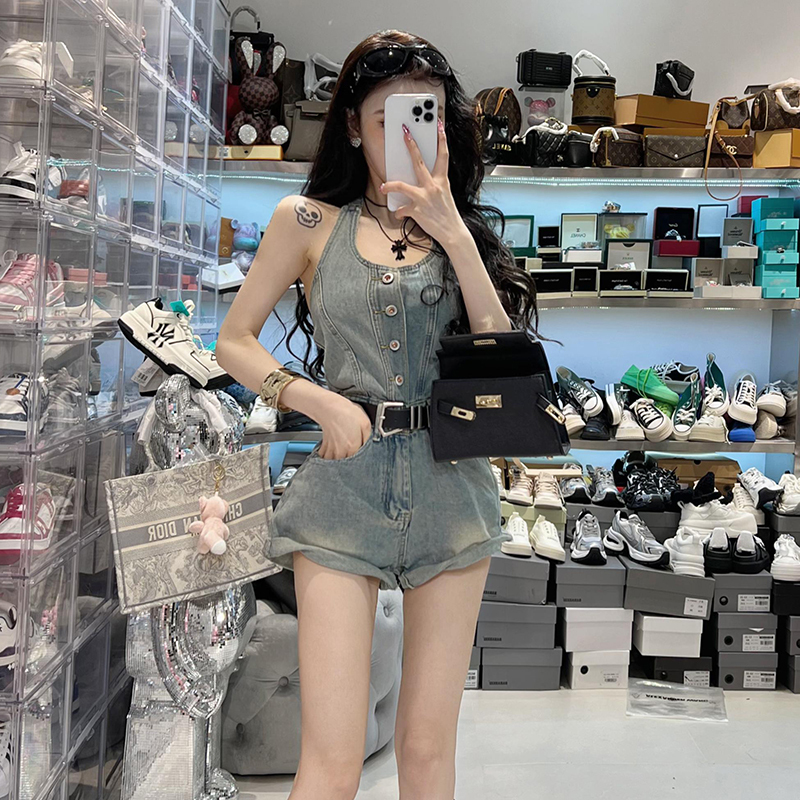 High-End Denim Jumpsuit for Women, New Summer Style, Elegant Jumpsuit, High-Waisted, Slimming, Fashionable Suspender Shorts High-End Denim Jumpsuit for Women, New Summer Style, Elegant Jumpsuit, High-Waisted, Slimming, Fashionable Suspender Shorts