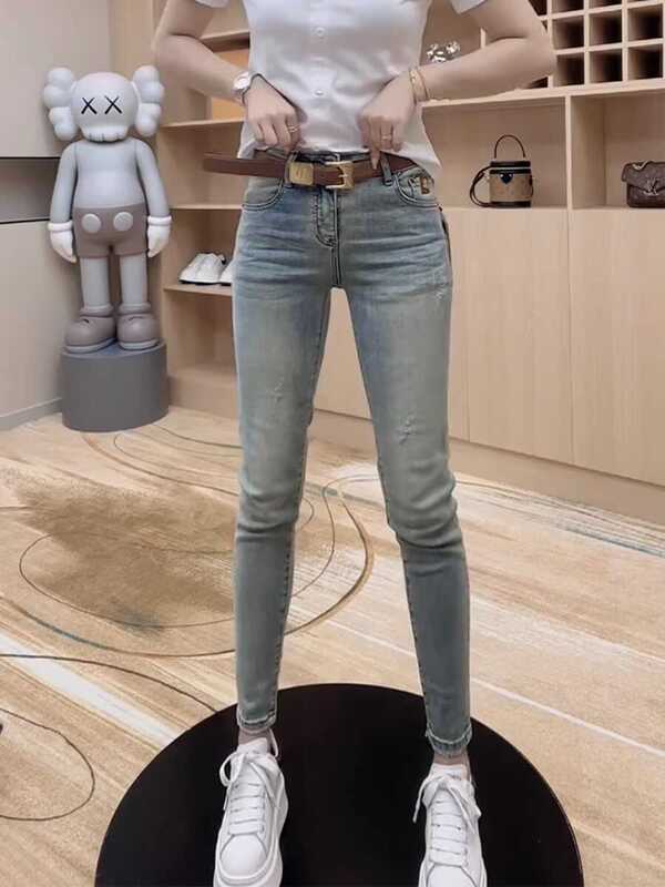 Light Blue High-Waisted Skinny Jeans for Women, Summer and Autumn, Vintage Style, Slimming, Versatile, Plus Size, Stretchy, Tight-Fitting Pencil Pants, Cropped Length Light Blue High-Waisted Skinny Jeans for Women, Summer and Autumn, Vintage Style, Slimming, Versatile, Plus Size, Stretchy, Tight-Fitting Pencil Pants, Cropped Length