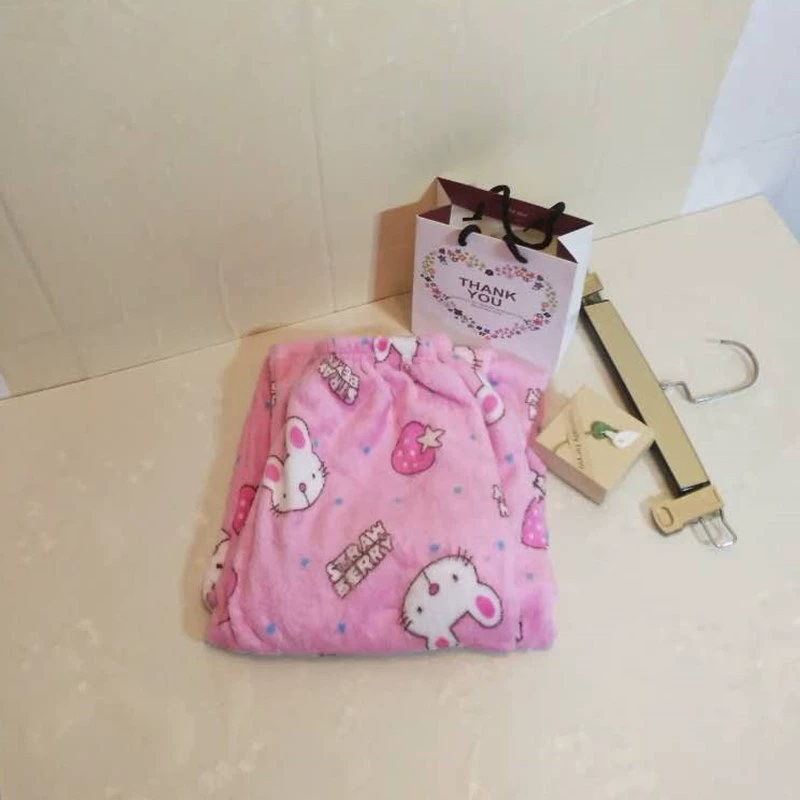 Flannel Pyjama Phụ nữ mùa đông lỏng lẻo Kích thước lớn Quần nhung san hô Kích thước lớn Quần nam mùa thu và mùa đông dày