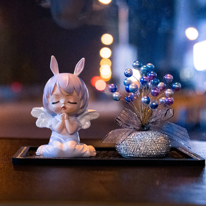 Car interior decoration decoration car perfume goddess high-grade aromatherapy light fragrance creative beautiful center console ins net red