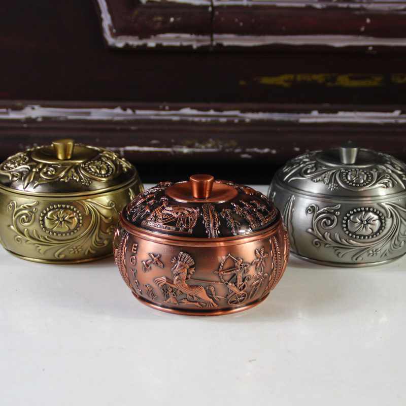 Ashtray European Style with Cover Fashion Creative Personality Large Bronze Alloy Metal Practical Home Decoration Ashtray