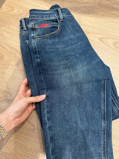 大码女装秋冬加绒高腰哈伦牛仔裤梨型身材胖mm显瘦弹力直筒老爹裤