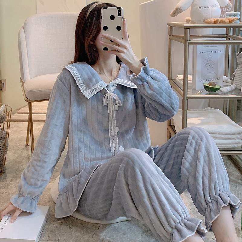 Pajamas women's autumn and winter flannel cardigan thickened warm coral fleece cute sweet home clothes can be worn outside suits
