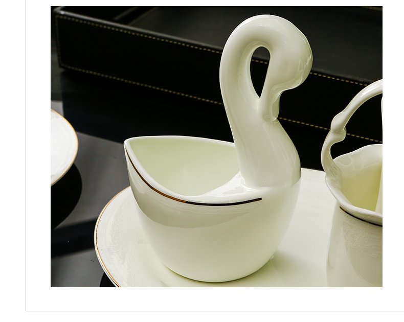 Dishes suit European contracted high - grade ceramics jingdezhen ceramic tableware to eat bowl set of Dishes household gift combination