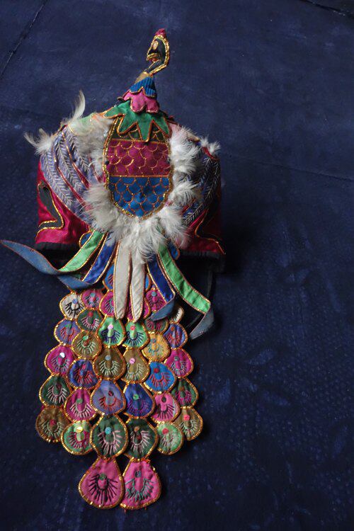 Xiangyuan Gao search for Koing Miao Peacock Hat Pure Hand Embroidery Insider diameter of approximately 20cm c-800