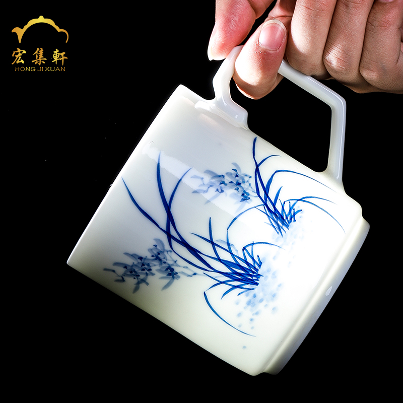 Blue and white orchid large capacity office cup hand - made ceramic tea cup with lid handle all hand of jingdezhen tea service