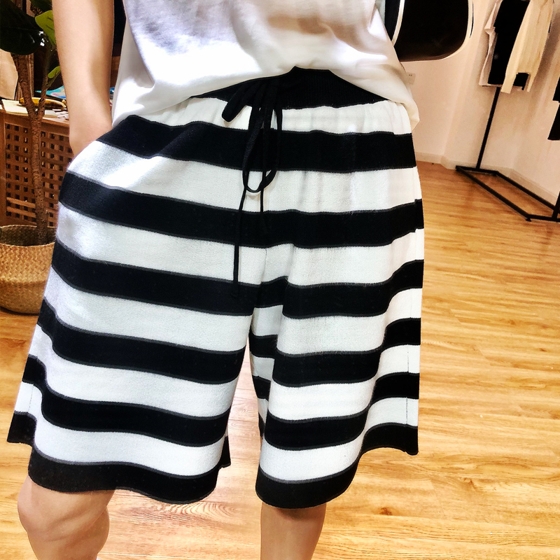 European Station 2026 Summer Sports Mid-Length Pants with Drawstring, Black and White Striped Knit Casual Straight-Leg Five-Point Wide-Leg Shorts for Women European Station 2026 Summer Sports Mid-Length Pants with Drawstring, Black and White Striped Knit Casual Straight-Leg Five-Point Wide-Leg Shorts for Women