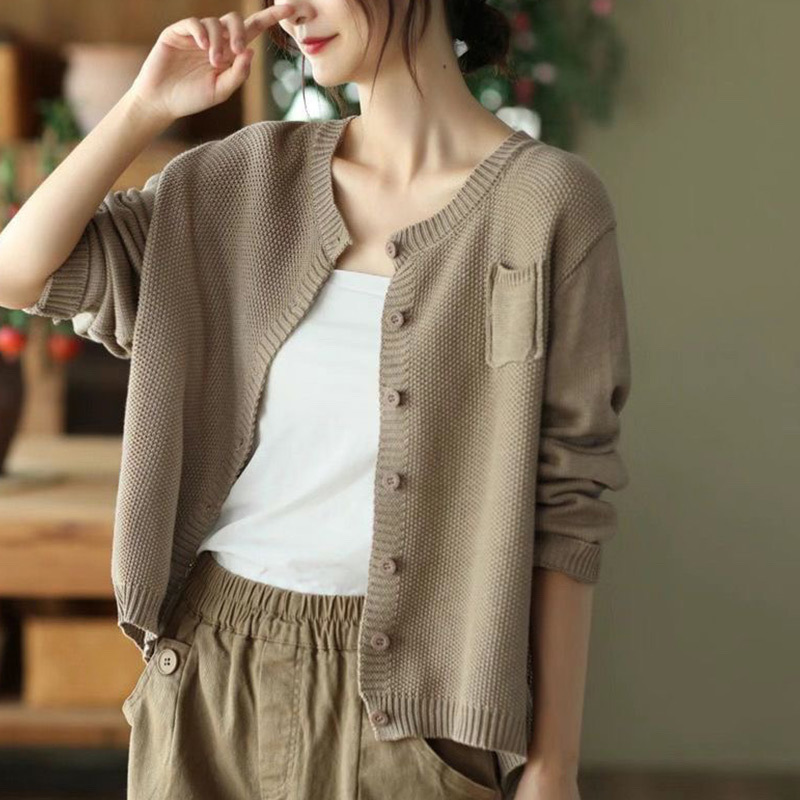 2026 Spring and Autumn New Style Artistic Retro Loose Cardigan Sweater for Women, Fashionable Round Neck Single-Breasted Long-Sleeve Knitted Jacket