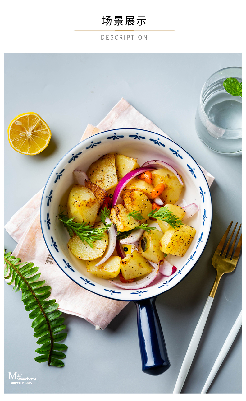 Modern housewives creative hand - made ceramic baking bowl of fruit salad bowl bowl in hand a microwave oven is cheese baked bread and butter