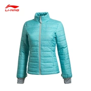 Li Ning nữ quần áo cotton mùa thu và mùa đông ấm áp giản dị Áo khoác cotton ngắn thể thao AJMJ004 - Quần áo độn bông thể thao