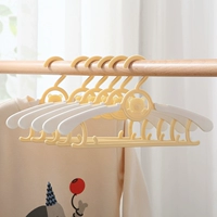 Светло -желтый [не связанный висят]