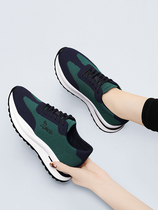 Thick-soled daddy shoes womens soft-soled lightweight 2022 new autumn and winter travel running mother sports and leisure all-match