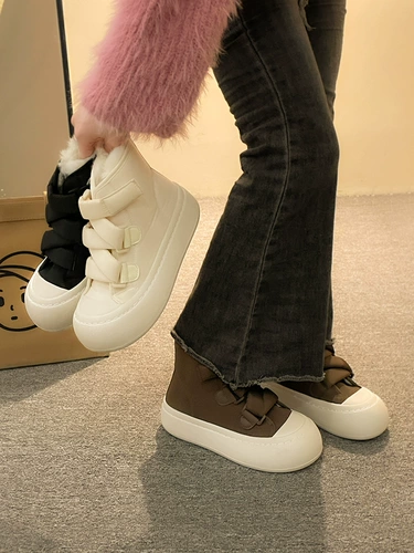 Удерживающие тепло нескользящие утепленные короткие сапоги на липучке на платформе