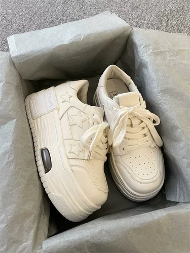 Спортивная летняя небольшая белая спортивная обувь, высокие кроссовки на платформе