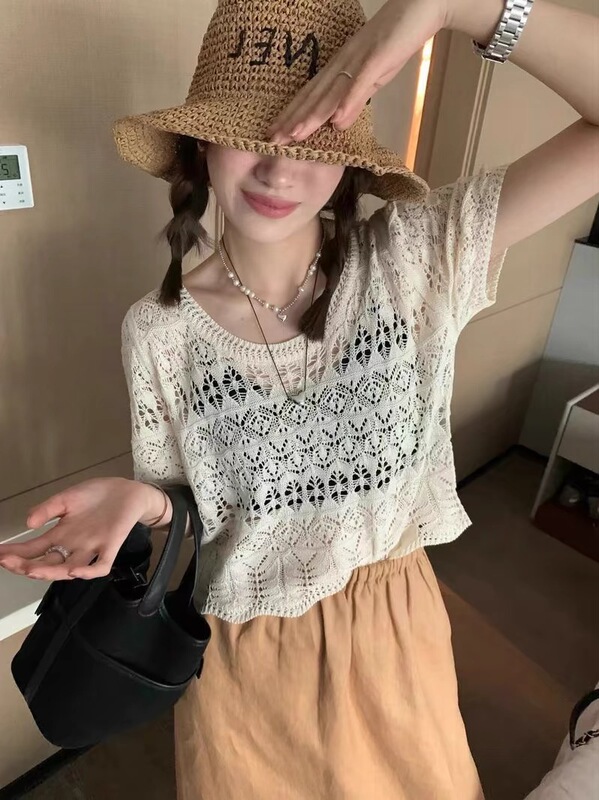 Hollow-Out Crochet Short-Sleeved Women's Summer Thin Knit Top 2026 New Air-Conditioning Shirt Paired with a Camisole Dress Top Cover-Up