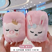 Два набора закрытых глаз