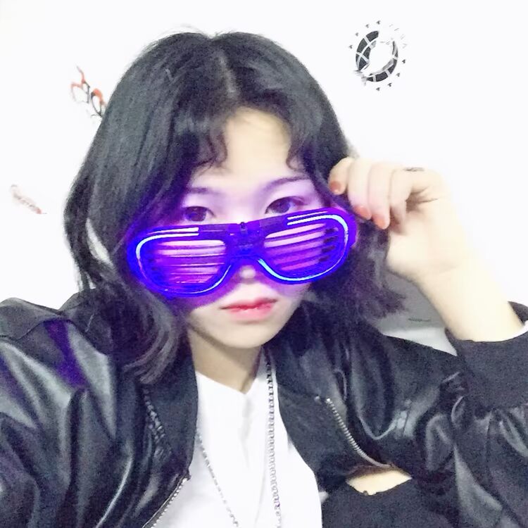 Cặp vợ chồng hàn quốc thanh dạ quang phong cách Harajuku lõm lưới màu đỏ với cùng một đoạn mát mẻ xu hướng kính Di-hip kính dior
