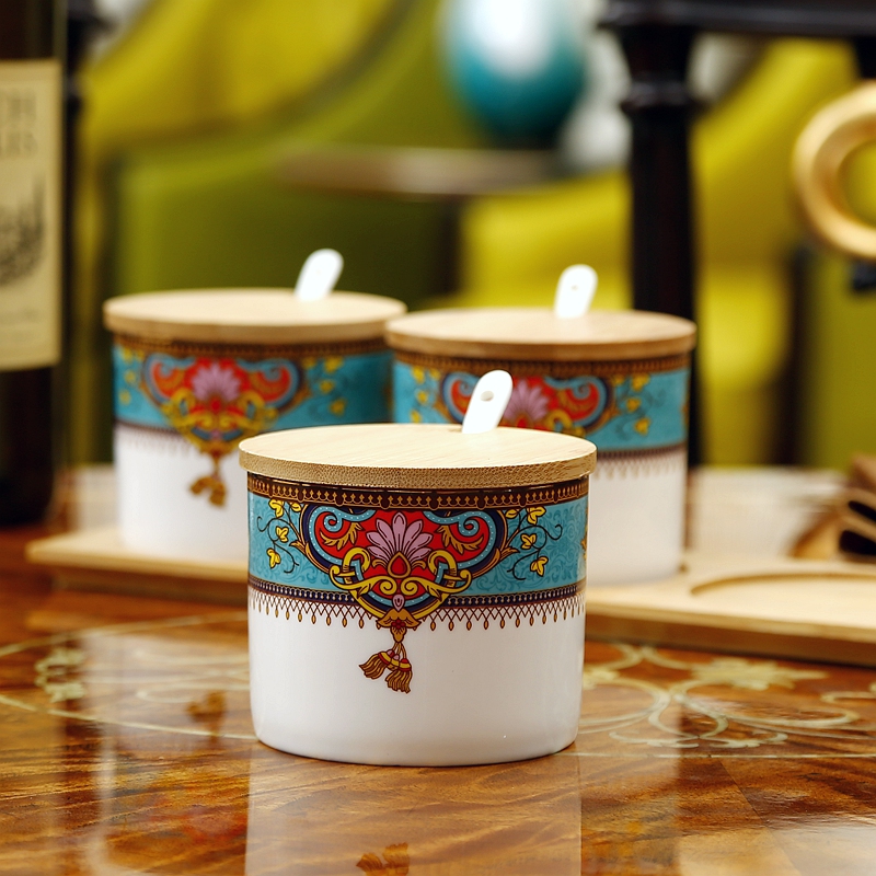 Creative household ceramics flavor pot three - piece kitchen seasoning boxed set ipads China condiment jar jar of salt