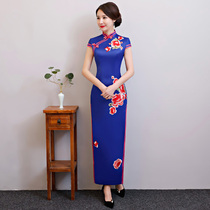 2021 New embroidered Cheongsam long retro modified slim stage catwalk cheongsam large size Chinese dress