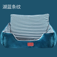 Озеро и синяя полоса