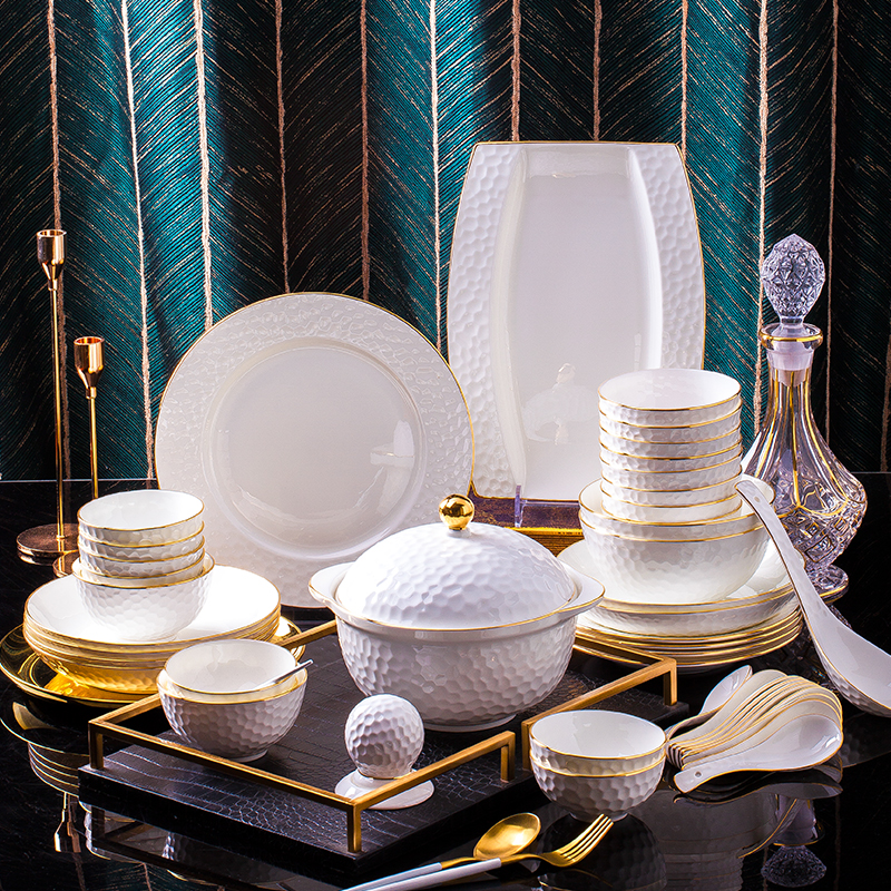 The dishes suit household jingdezhen European high - grade ipads China tableware suit contracted up phnom penh ceramic bowl dish combination