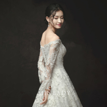 Famous wedding dress 2021 spring new bride high-end heavy industry wedding dress simple retro long-sleeved word shoulder wedding dress