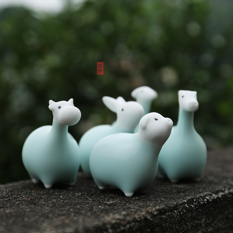 Kay celadon furnishing articles tea tea tea pet zodiac Q version to play chicken horses sheep rabbit cattle "household adornment furnishing articles