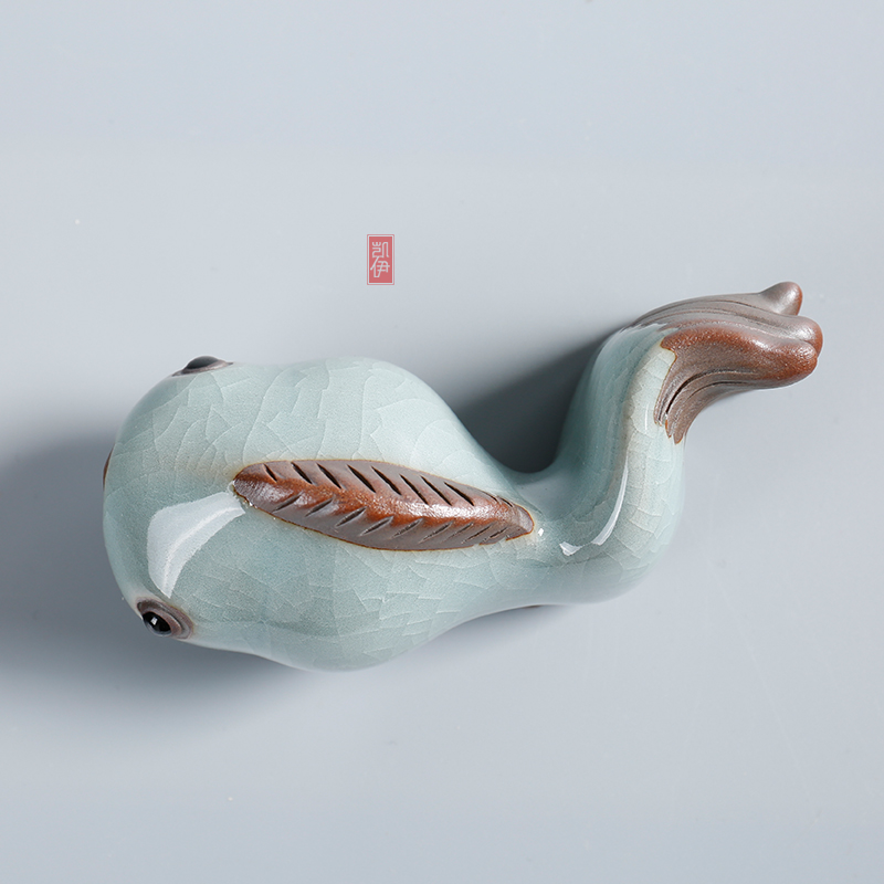 Kay elder brother up with tea pet every year more than tea pet furnishing articles celadon new fish play tea tray tea tea accessories