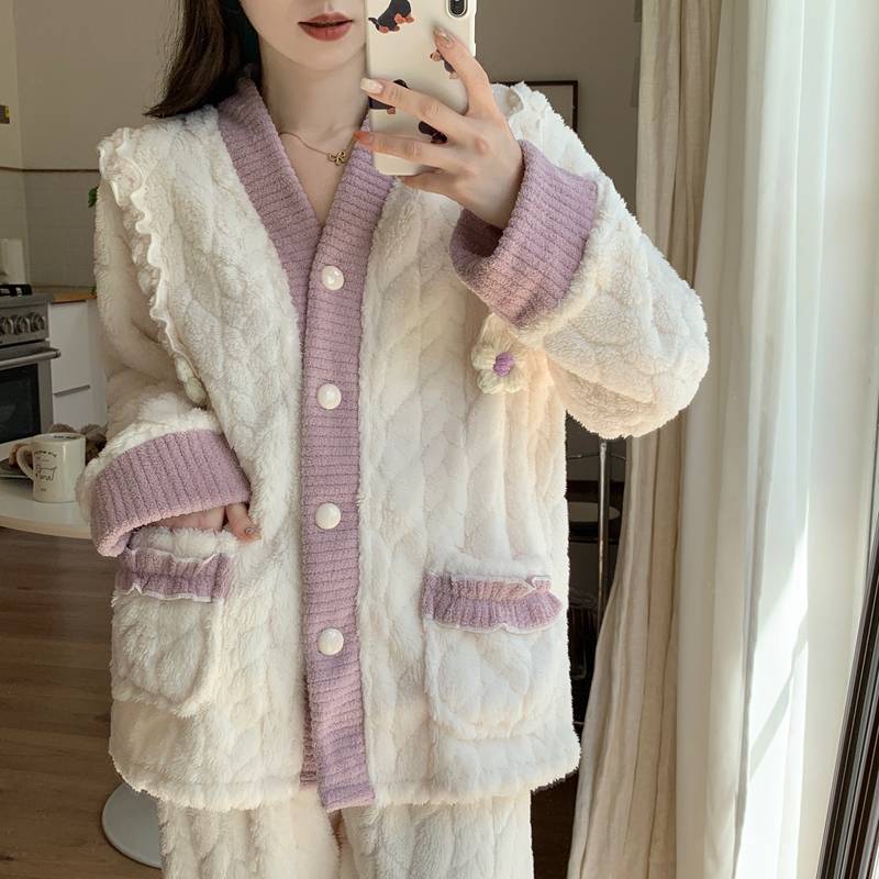 Coral Fleece Pajamas for Women, Winter 2026 New Style, Fleece-Lined Flannel, Purple Floral, Can Be Worn Outside, Winter Loungewear Coral Fleece Pajamas for Women, Winter 2026 New Style, Fleece-Lined Flannel, Purple Floral, Can Be Worn Outside, Winter Loungewear