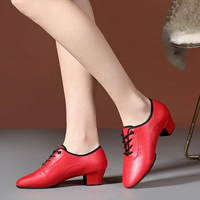 Красная и красная двухсторонняя лапша кожи