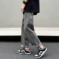 Дымчато-серый