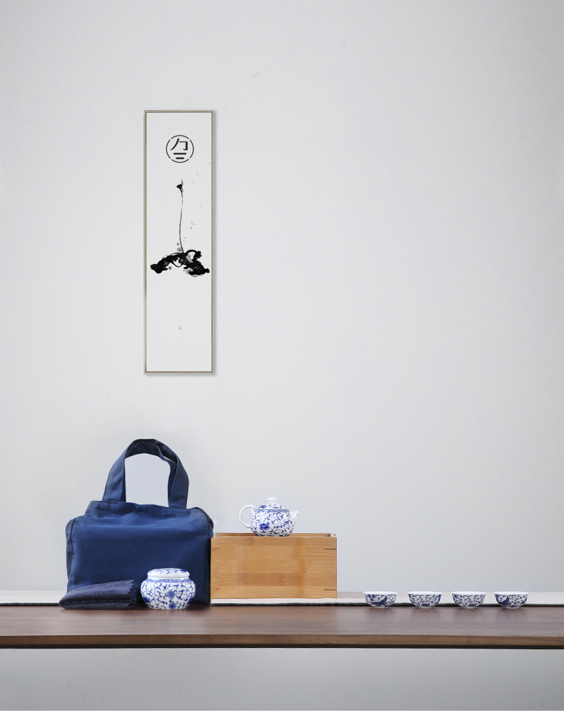 Three thousand tea ceramic teapot teacup suits for bamboo tea tray of a complete set of portable travel tea set of dry terms