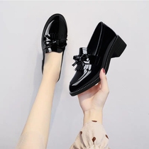 Small leather shoes womens British style black 2021 new spring patent leather medium heel thick heel with a suit of bright leather shoes