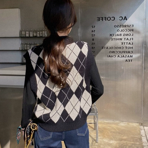 Свитер с бриллиантами в стиле колледжа осень и зима 2025 Новый уникальный вязаный жилет для женщин в коротких топах