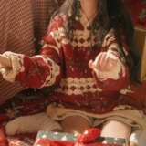 Красный демисезонный небольшой короткий свитер, подходит для подростков