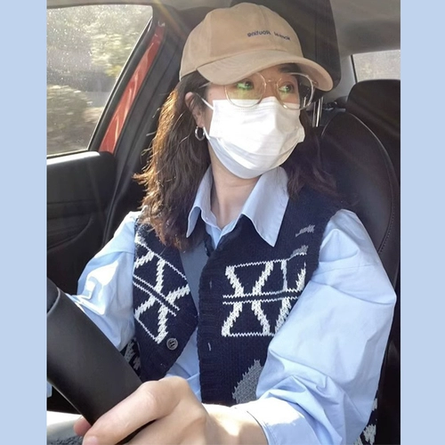 Дизайнерский тонкий трикотажный весенний жилет, весенняя майка топ, летняя рубашка, тренд сезона, премиум класс