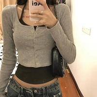 [Светло-серый топ]