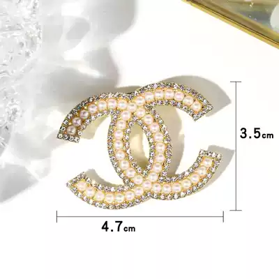 Pearl brooch 2021 New Tide niche brooch high-end women's sweater anti-light buckle pin Net red corsage