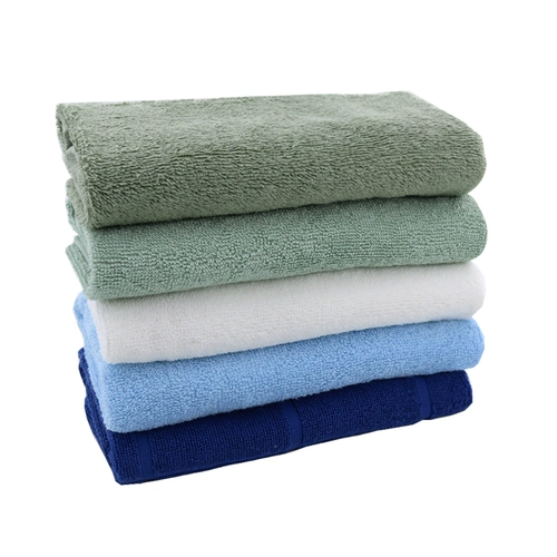 Летнее зеленое полотенце для умывания