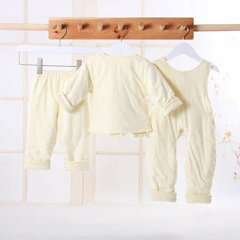 Coffret cadeau pour bébé - vêtements Le coton biologique - Ref 1959228 Image 19