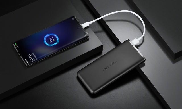 vivo双向闪充移动电源上手体验！