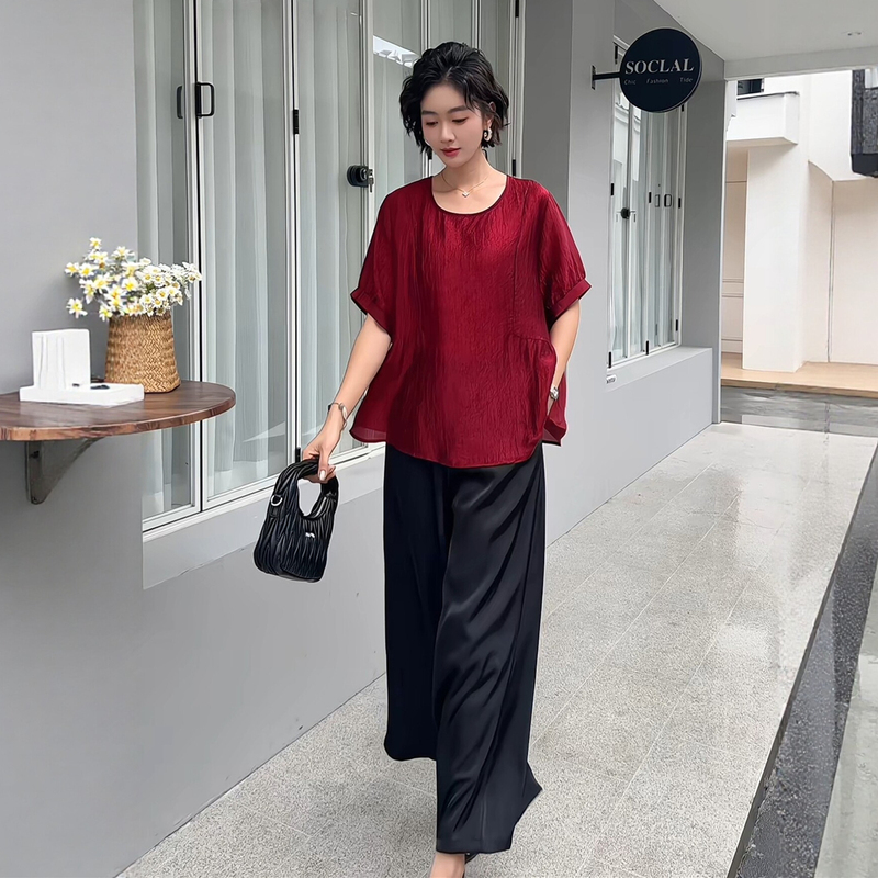 Vintage Plus-Size High-End Stylish Mom's Summer Silk Short-Sleeve T-Shirt Top, Elegant Loose Fit, Tummy-Concealing Versatile Blouse Vintage Plus-Size High-End Stylish Mom's Summer Silk Short-Sleeve T-Shirt Top, Elegant Loose Fit, Tummy-Concealing Versatile Blouse