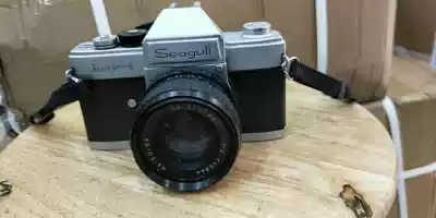 Old-fashioned film camera props wedding photography building location tour creative retro art photo photo nostalgic style