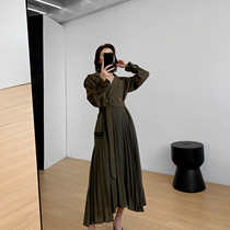 Brother Guo customized the new Korean version of the army green temperament in autumn 2020 slim and thin medium and long pleated dress