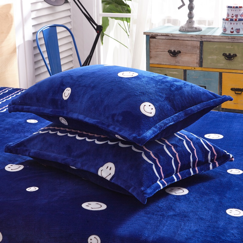 Gối nhung san hô với cặp gối nhung 48 * 74cm flannel gối tựa đầu ô tô cao su non